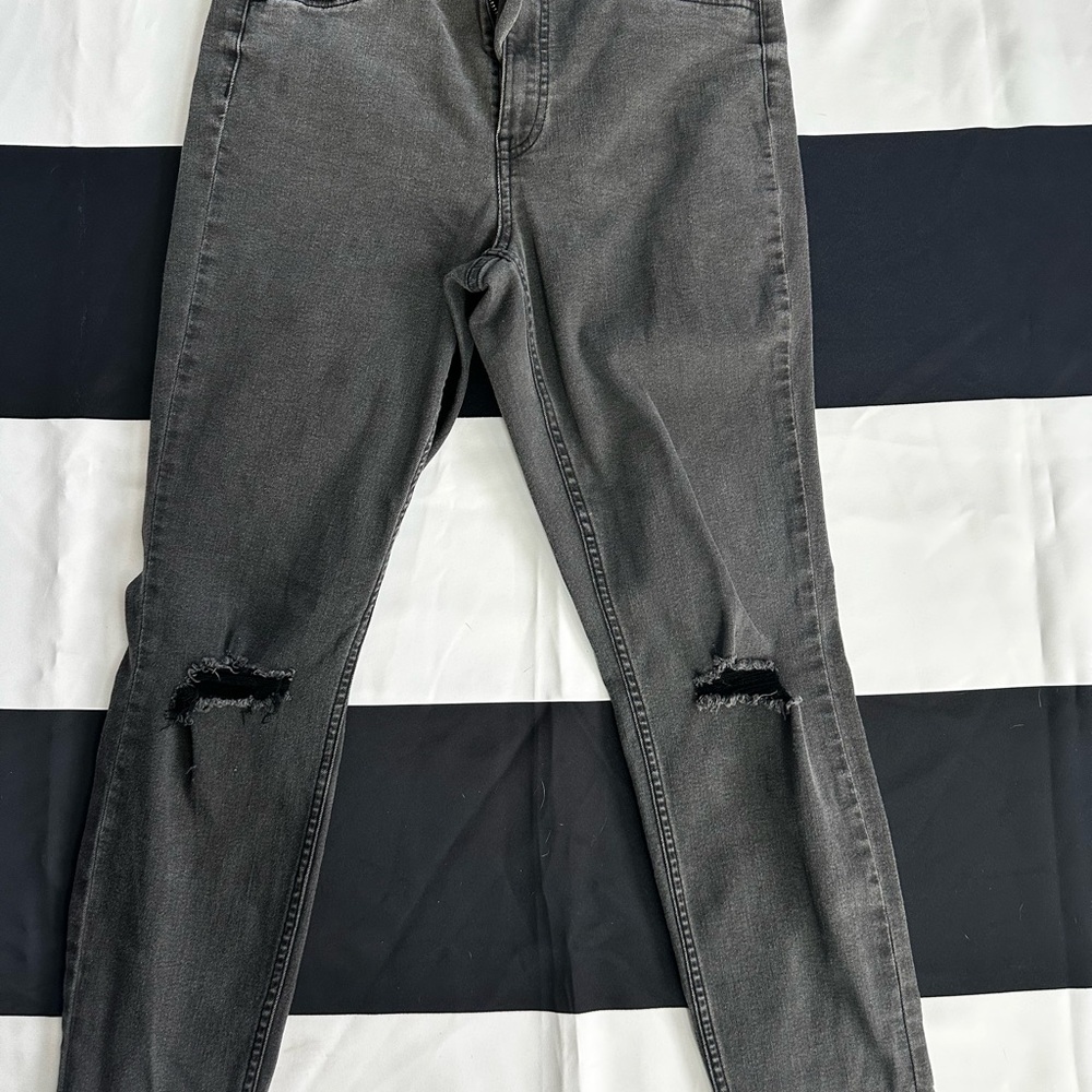 Distressed Gray Women's Jeans
